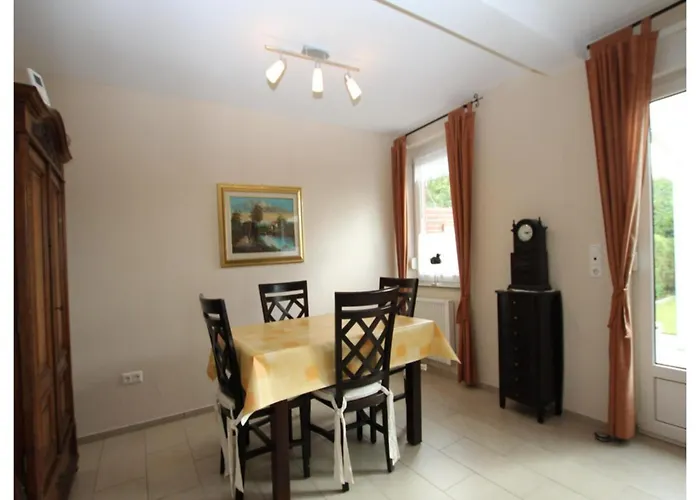 Ferienhaus Strandnaher In *